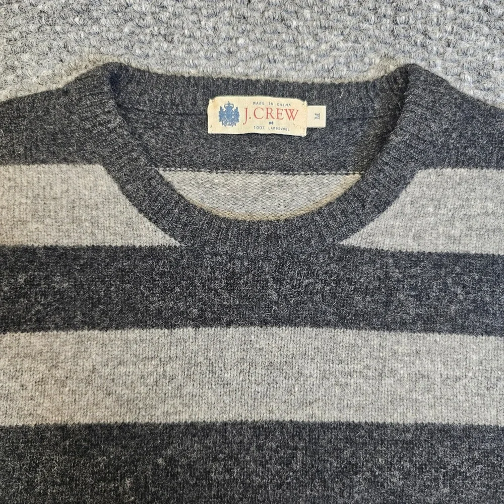 J‎ Crew Striped Crew Neck Lambswool Sweater Charcoal Gray Beige Mens Size Medium